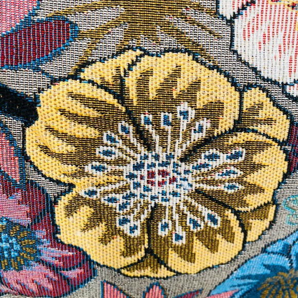 Bags made of Native materials - Picture 4 of 6